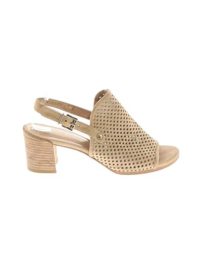 Pre-owned Stuart Weitzman Sandals In White