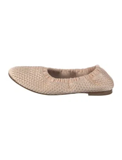 Pre-owned Stuart Weitzman Satin Ballet Flats In Neutral