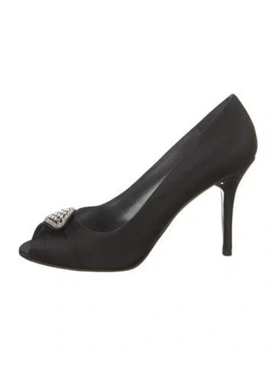 Pre-owned Stuart Weitzman Satin Crystal Embellishments Pumps In Black