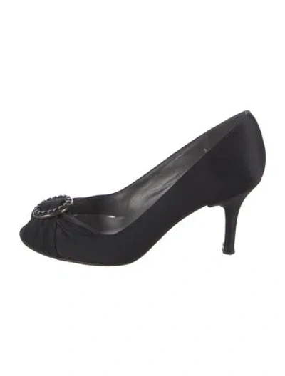 Pre-owned Stuart Weitzman Satin Crystal Embellishments Pumps In Black