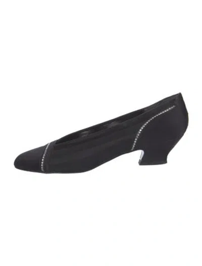 Pre-owned Stuart Weitzman Satin Pumps In Black