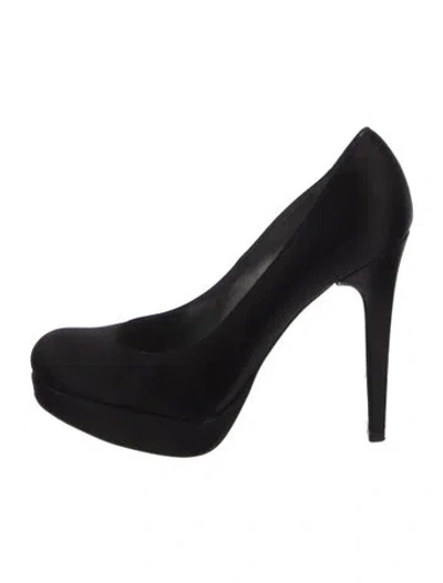 Pre-owned Stuart Weitzman Satin Pumps In Black