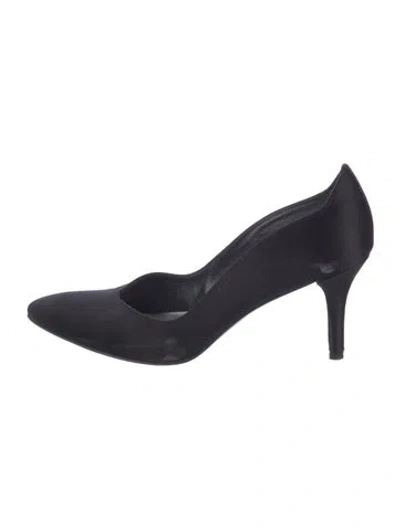 Pre-owned Stuart Weitzman Satin Pumps In Black