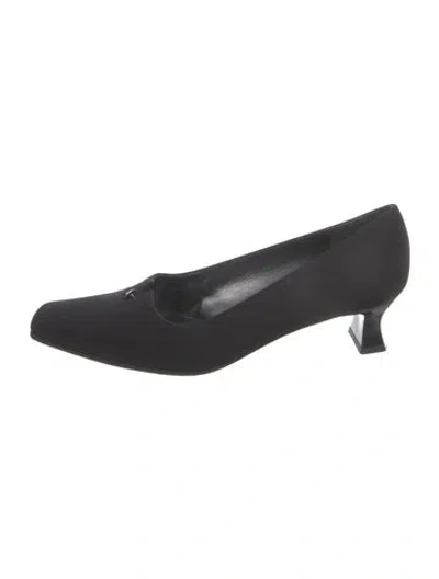 Pre-owned Stuart Weitzman Satin Pumps In Black
