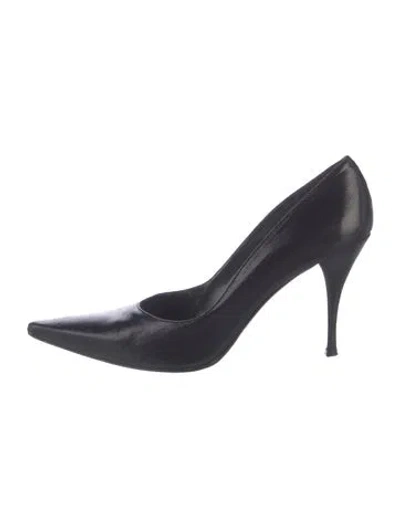 Pre-owned Stuart Weitzman Satin Pumps In Black