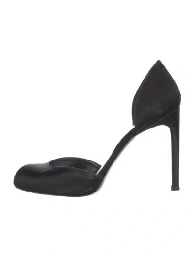 Pre-owned Stuart Weitzman Satin Pumps In Black
