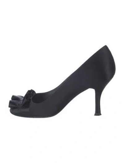 Pre-owned Stuart Weitzman Satin Ruffle Embellishment Pumps In Black