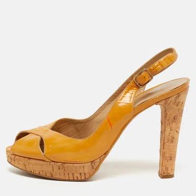 Pre-owned Stuart Weitzman Size 38 Beige Patent Leather Cork Platform Slingback Sandals