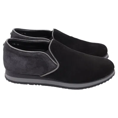 Pre-owned Stuart Weitzman Slip-on Sneakers In Black Suede