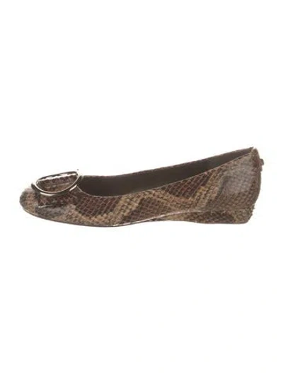 Pre-owned Stuart Weitzman Snakeskin Animal Print Flats In Gray
