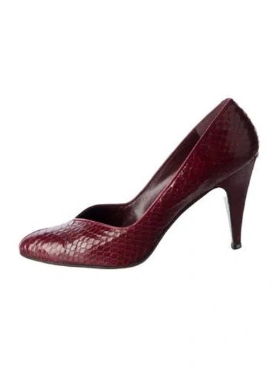 Pre-owned Stuart Weitzman Snakeskin Animal Print Pumps In Burgundy