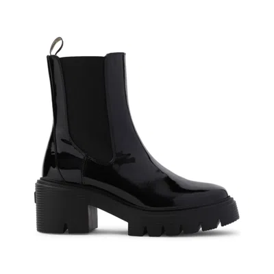 Stuart Weitzman Soho Chelsea Boots