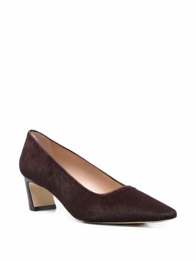 Stuart Weitzman Stassi Pumps In Brown