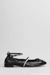 Stuart Weitzman Stefanie Ballet Flats In Black