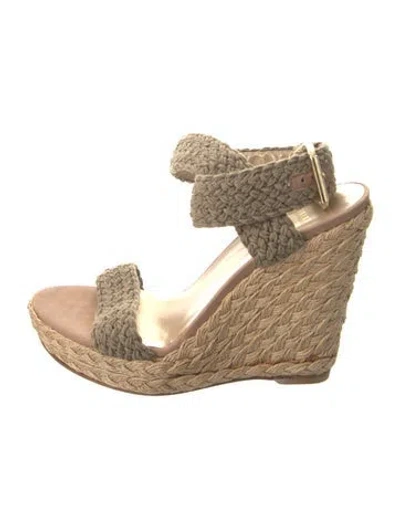 Pre-owned Stuart Weitzman Straw Espadrilles In Neutral
