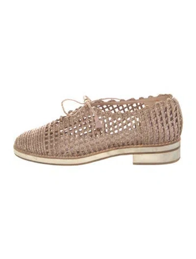 Pre-owned Stuart Weitzman Straw Oxfords In Neutral
