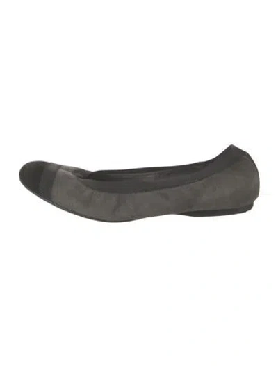 Pre-owned Stuart Weitzman Suede Ballet Flats In Black