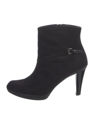 Pre-owned Stuart Weitzman Suede Boots In Black