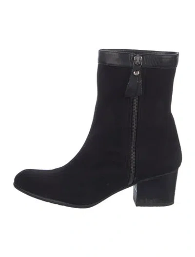 Pre-owned Stuart Weitzman Suede Boots In Black