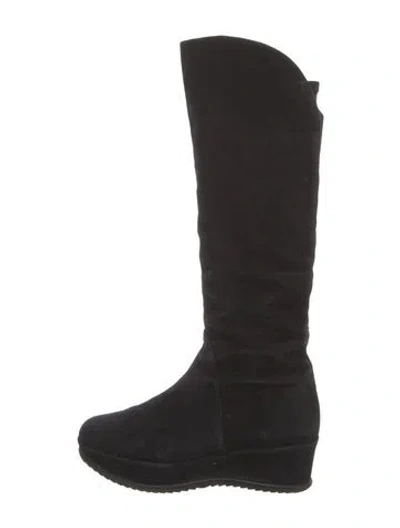 Pre-owned Stuart Weitzman Suede Boots In Black