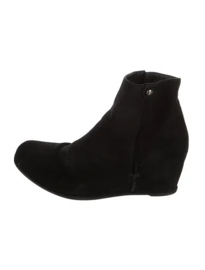 Pre-owned Stuart Weitzman Suede Boots In Black
