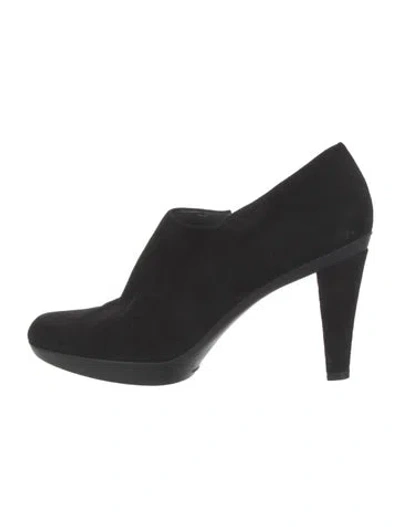 Pre-owned Stuart Weitzman Suede Boots In Black