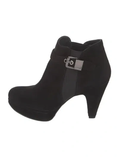 Pre-owned Stuart Weitzman Suede Boots In Black