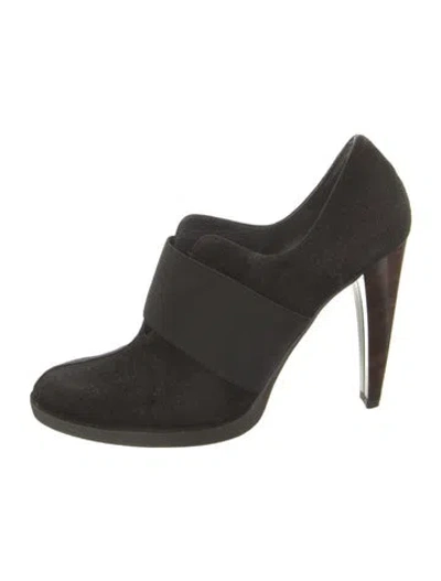 Pre-owned Stuart Weitzman Suede Boots In Black