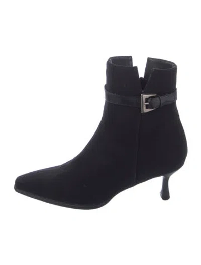 Pre-owned Stuart Weitzman Suede Boots In Black