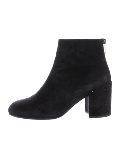 Pre-owned Stuart Weitzman Suede Boots In Black