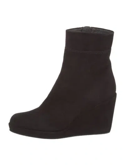 Pre-owned Stuart Weitzman Suede Boots In Black