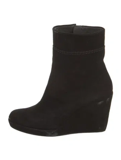 Pre-owned Stuart Weitzman Suede Boots In Black