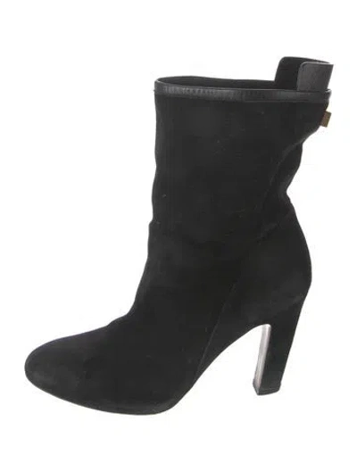 Pre-owned Stuart Weitzman Suede Boots In Black