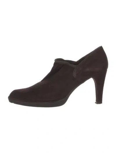 Pre-owned Stuart Weitzman Suede Boots In Brown