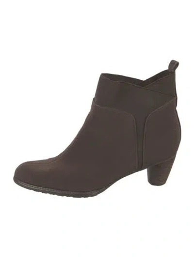 Pre-owned Stuart Weitzman Suede Boots In Brown