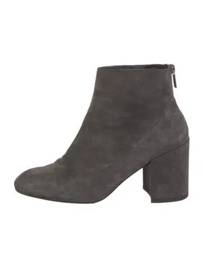 Pre-owned Stuart Weitzman Suede Boots In Gray
