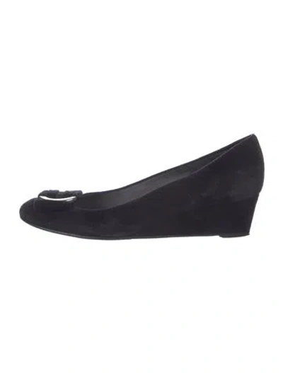Pre-owned Stuart Weitzman Suede Bow Accents Pumps In Black