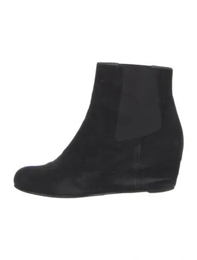 Pre-owned Stuart Weitzman Suede Chelsea Boots In Black