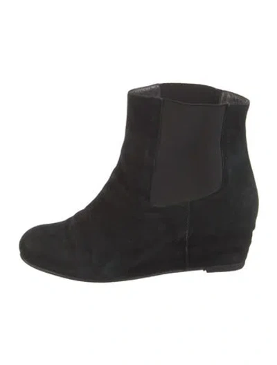 Pre-owned Stuart Weitzman Suede Chelsea Boots In Black