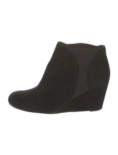 Pre-owned Stuart Weitzman Suede Chelsea Boots In Black