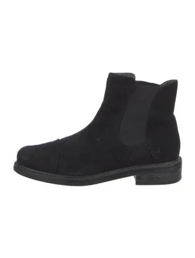 Pre-owned Stuart Weitzman Suede Chelsea Boots In Black