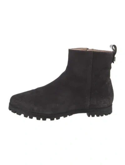 Pre-owned Stuart Weitzman Suede Chelsea Boots In Black