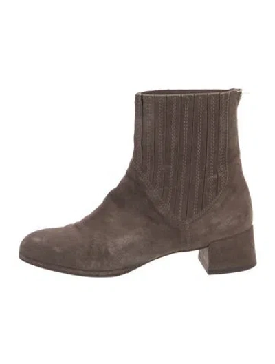 Pre-owned Stuart Weitzman Suede Chelsea Boots In Neutral
