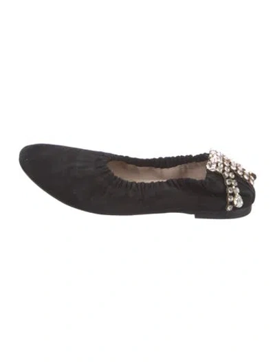 Pre-owned Stuart Weitzman Suede Crystal Embellishments Flats In Black