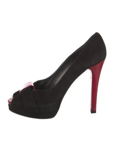 Pre-owned Stuart Weitzman Suede Cutout Accent Pumps In Black