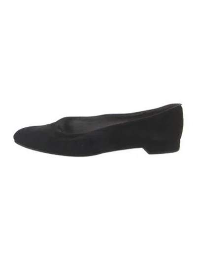 Pre-owned Stuart Weitzman Suede Flats In Black
