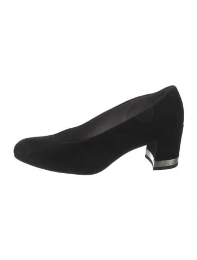 Pre-owned Stuart Weitzman Suede Flats In Black