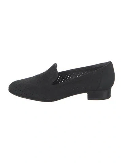 Pre-owned Stuart Weitzman Suede Lasercut Accents Loafers In Black