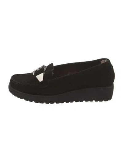 Pre-owned Stuart Weitzman Suede Loafers In Black