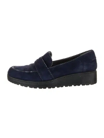 Pre-owned Stuart Weitzman Suede Loafers In Blue